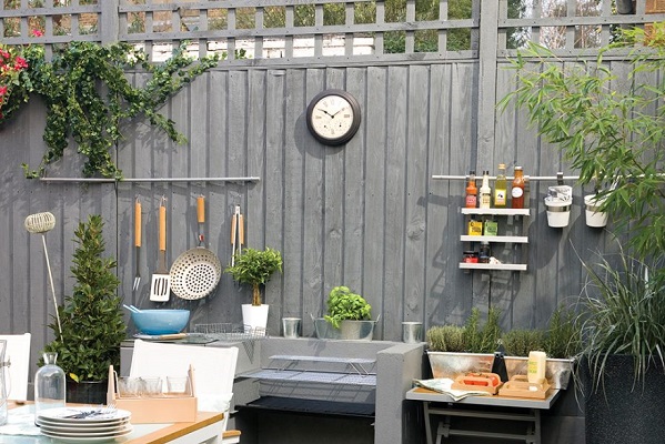 Grey Garden Fence Cooking Station