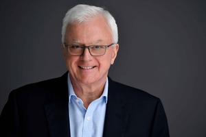 Robin Ashton headshot