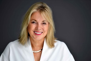 Sue Hayes headshot